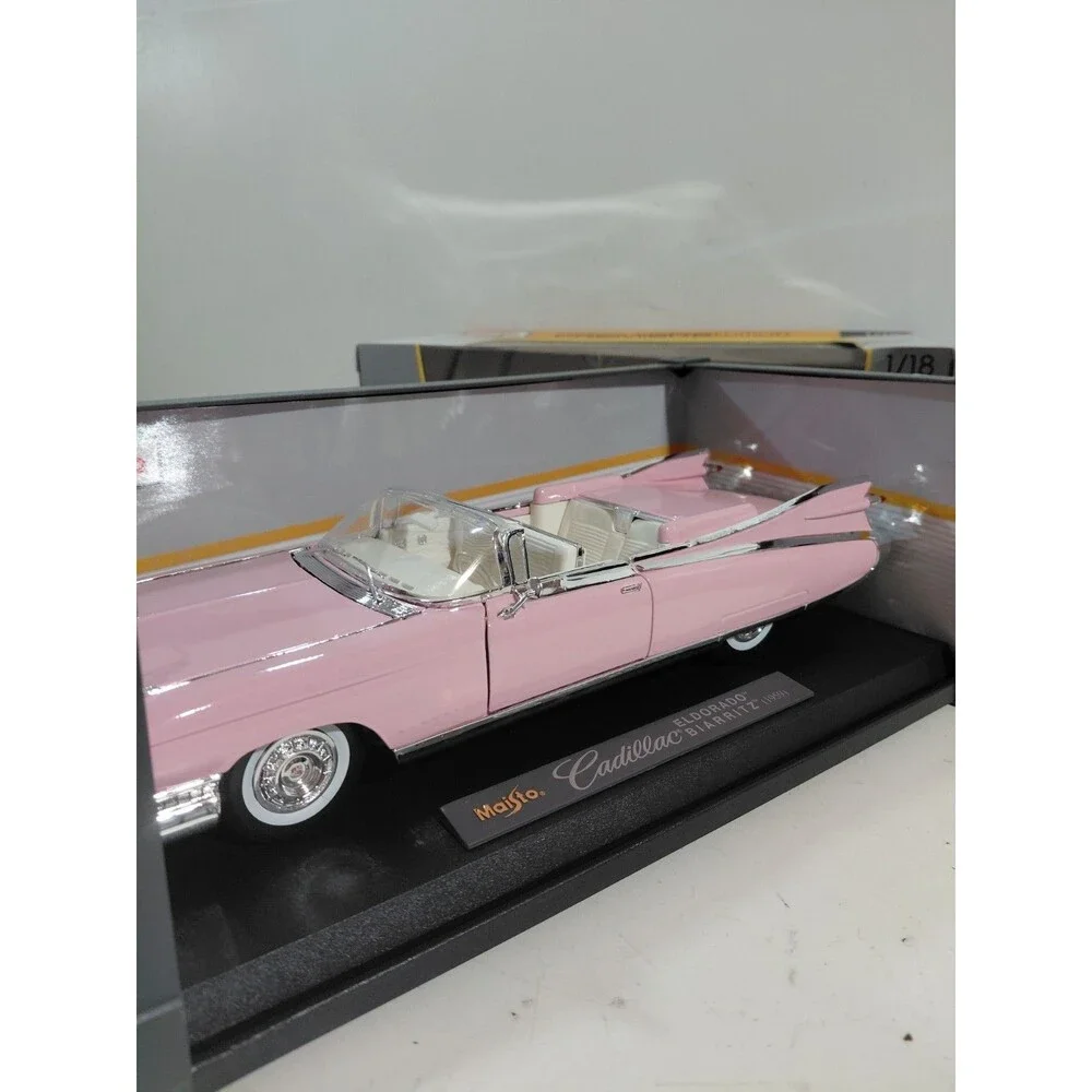 Maisto 36813 Special Edition 1:18 Diecast 1959 Cadillac Eldorado Britz w/box